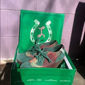 Size 10, color green tartan plaid,